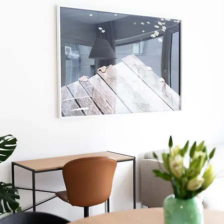 Center, 91 With Parking 公寓